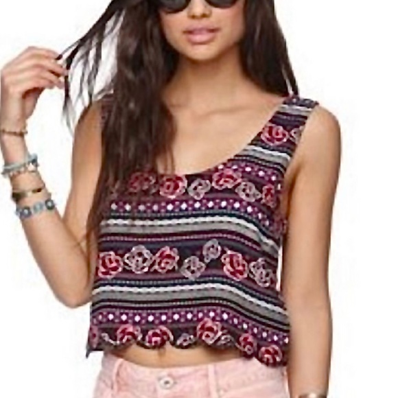 La Hearts Tops - LA HEARTS CROP TOP